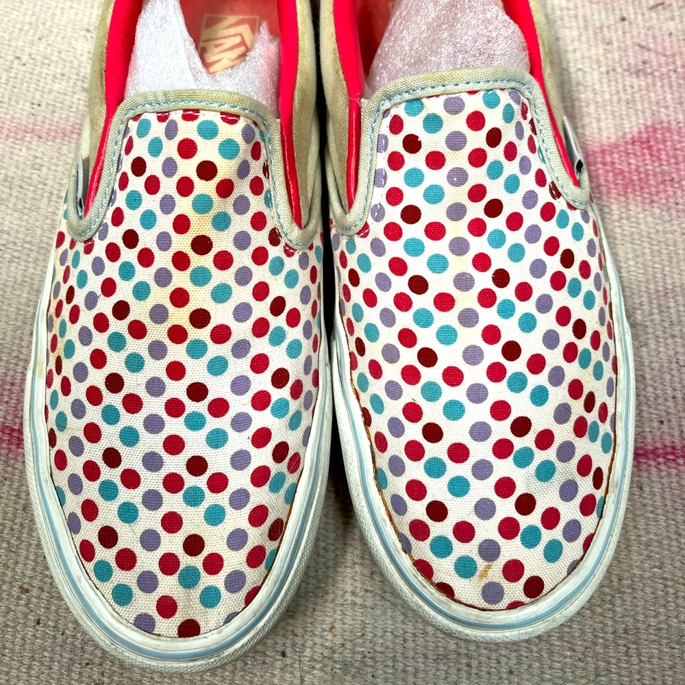 VANS. WOMEN’S SIZE US 9.